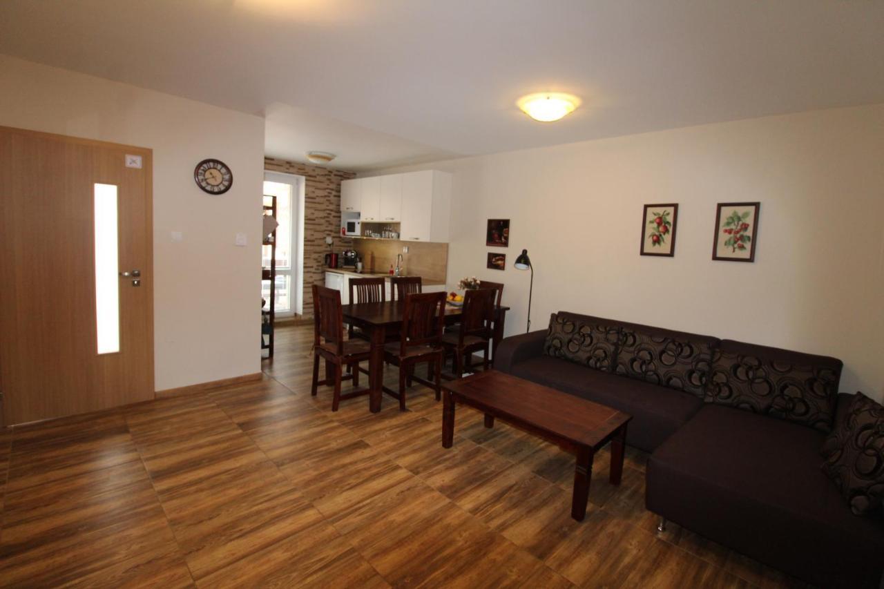 Apartman Baska Veľky Slavkov Bagian luar foto